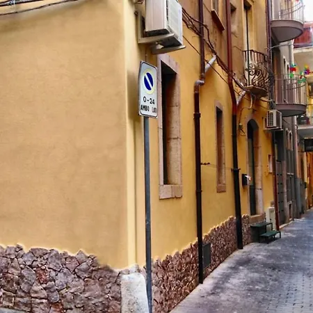 A Mennulara, Centro Apartment *