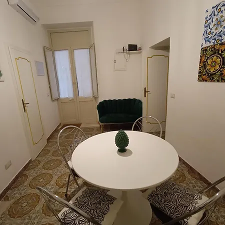 A Mennulara, Centro * Taormine