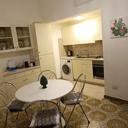 A Mennulara, Centro * Taormine