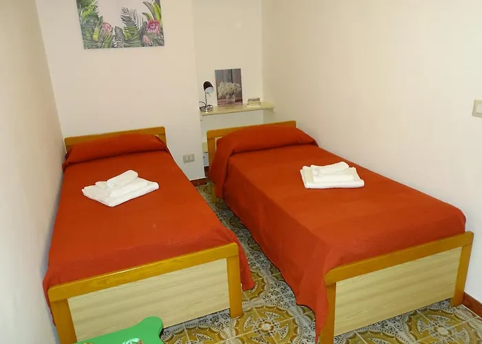 A Mennulara, Centro *