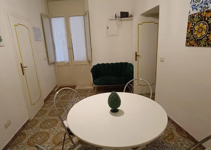 A Mennulara, Centro * Taormina